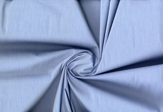 Smooth poplin weave with gentle stretch and minimal surface variation for tailored looks W/CHAMBRAY